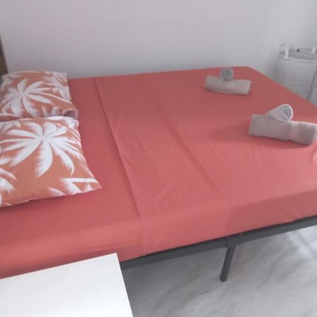 Saint GabrielO Bercail Du Sud-Hibiscus Chez Jeannette别墅 外观 照片